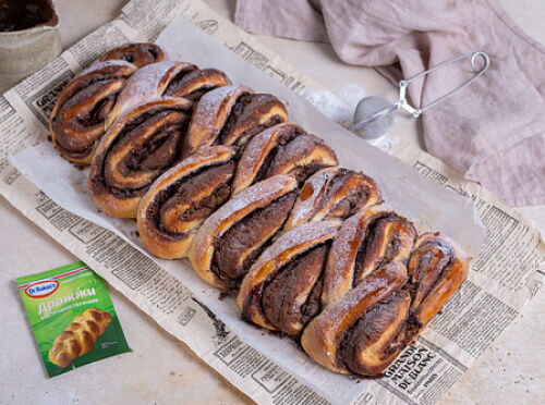 Фото рецепта Плетёнка с шоколадной пастой 