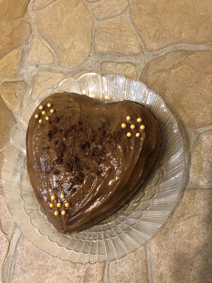 Шоколадный пирог с клюквенной прослойкой 