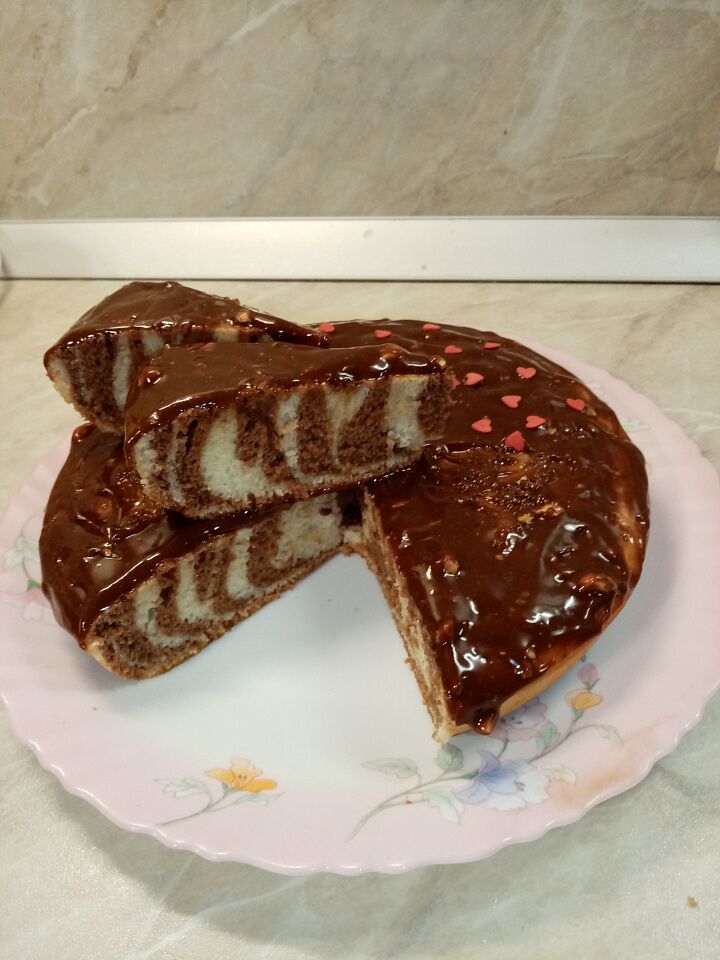 Пирог Зебра с шоколадной глазурью для мультиварки