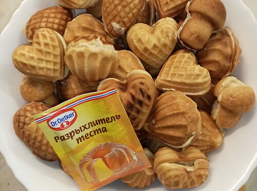 Фото рецепта Орешки со сгущеным молоком