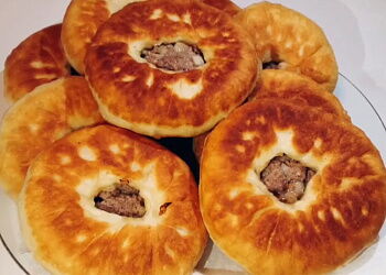 Coчные бeляши на cковороде