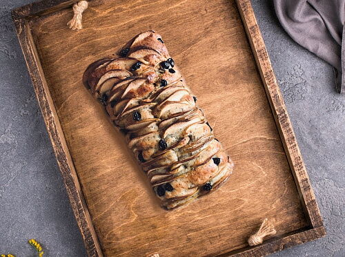 Фото рецепта Кекс на творожном тесте с маком, яблоками и черной смородиной