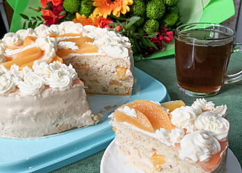 Торт с персиками