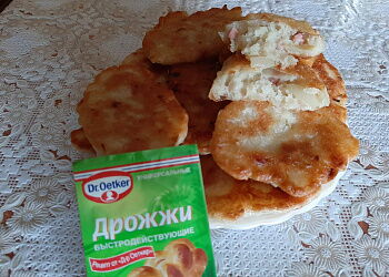 Оладьи с колбасой