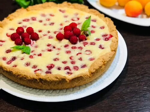 Фото рецепта Восхитительный малиновый пирог