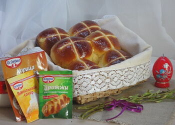 Английские пасхальные булочки (Hot cross buns)