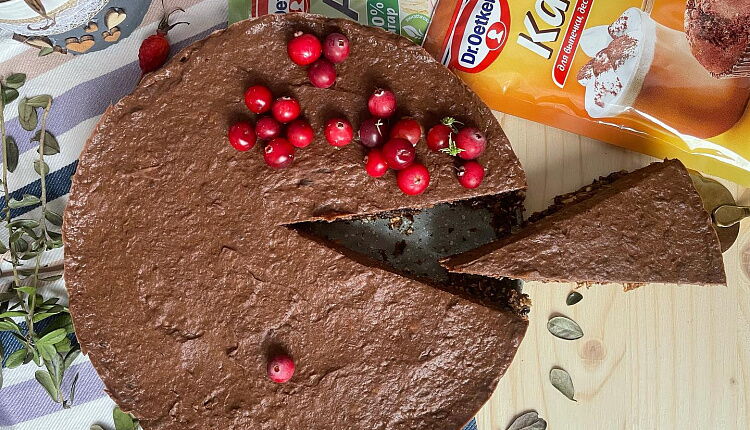 Шоколадный веганский торт