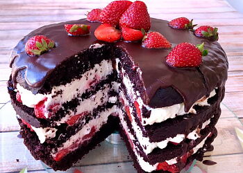 Торт "Клубника в шоколаде"