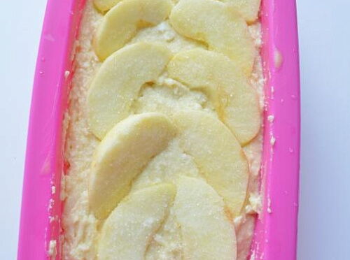 Фото рецепта Творожный кекс с яблоками