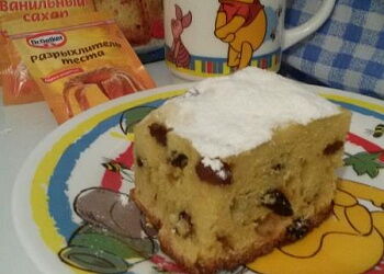 Кекс с изюмом