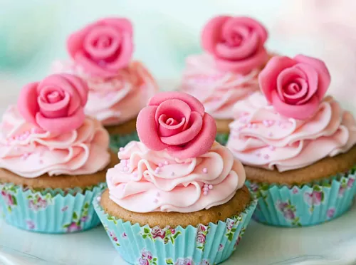 Фото рецепта Секреты кондитера: капкейки с кремом устойчивой формы