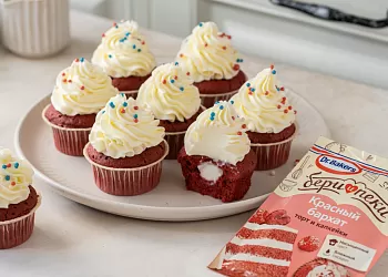 Капкейки «Красный бархат» с масляным и заварным кремом