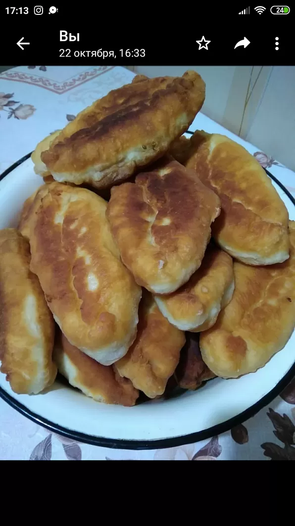 Пирожки с картофельным пюре и жареным луком фото