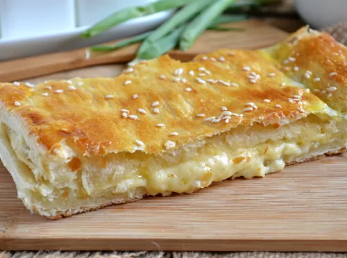 Фото рецепта Пирог из слоёного теста - просто и вкусно!