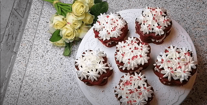 Пирожное красный бархат фото