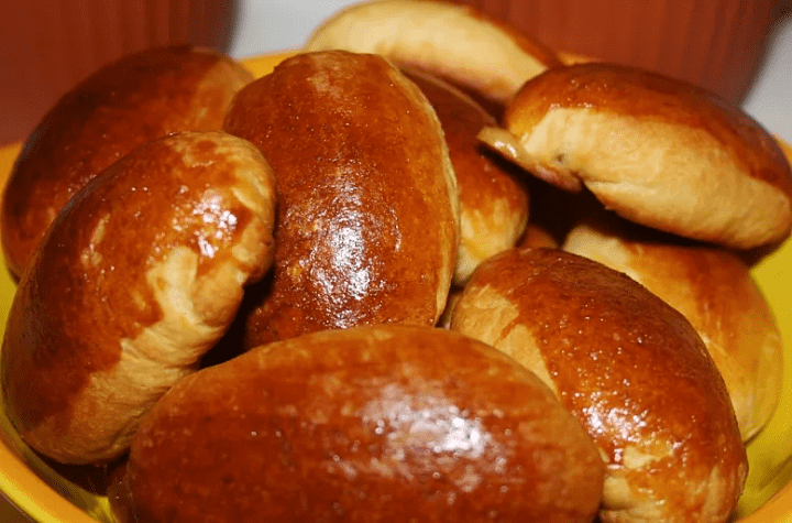 Пирожки с яблоками в духовке фото