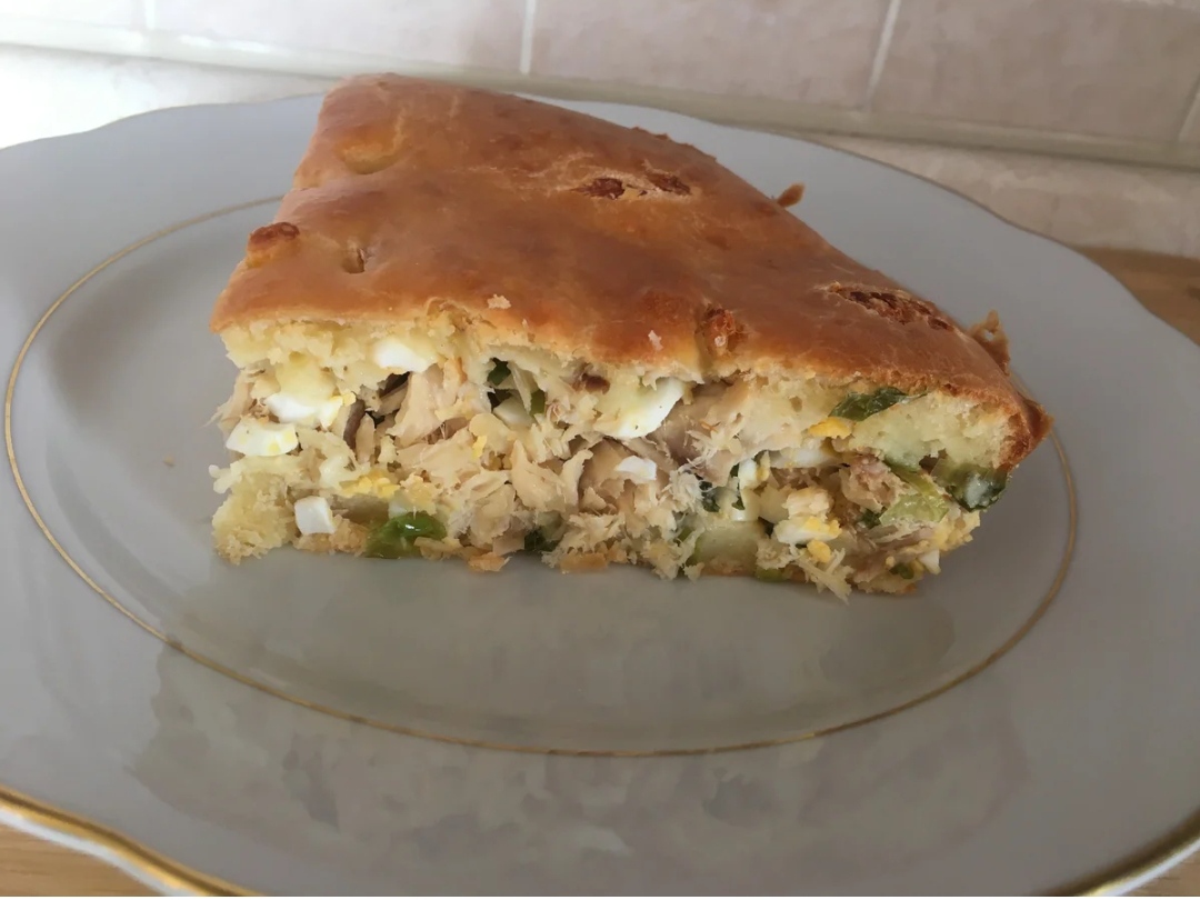 Рыбный пирог со сметаной