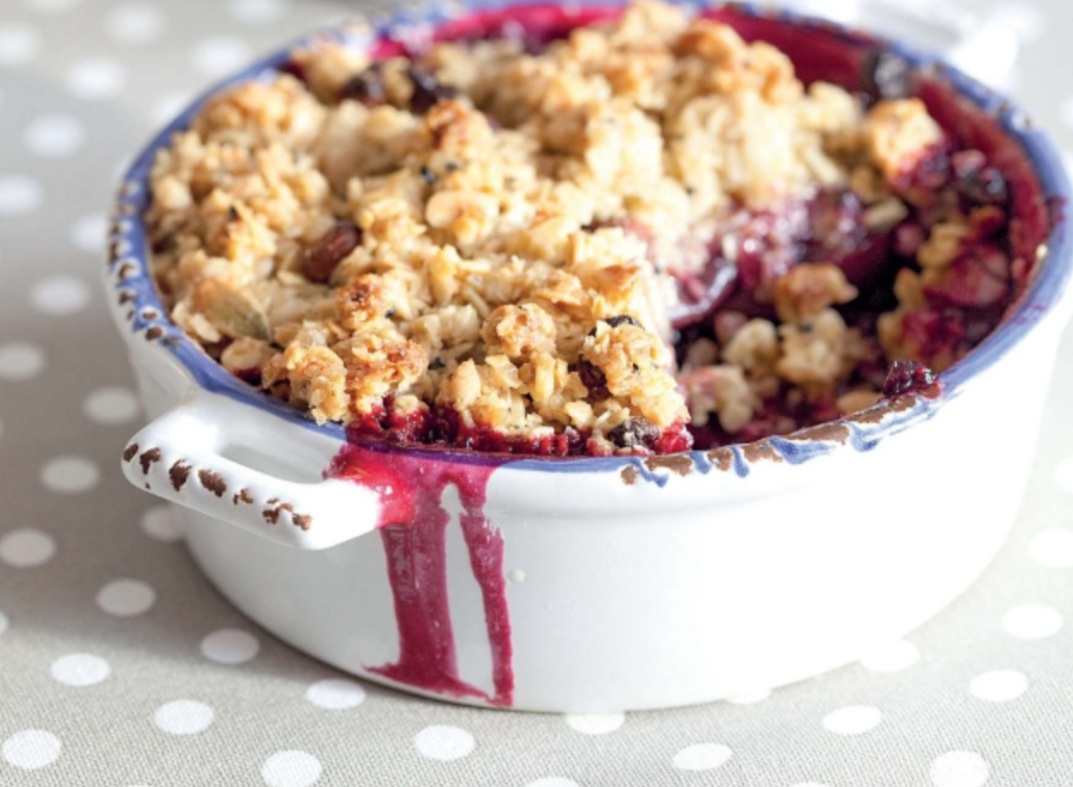 Oat Crumble with Ginger Pear and Blueberries