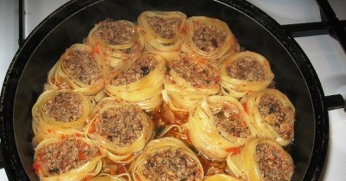 Рецепт гнезда из макарон с мясом на сковороде
