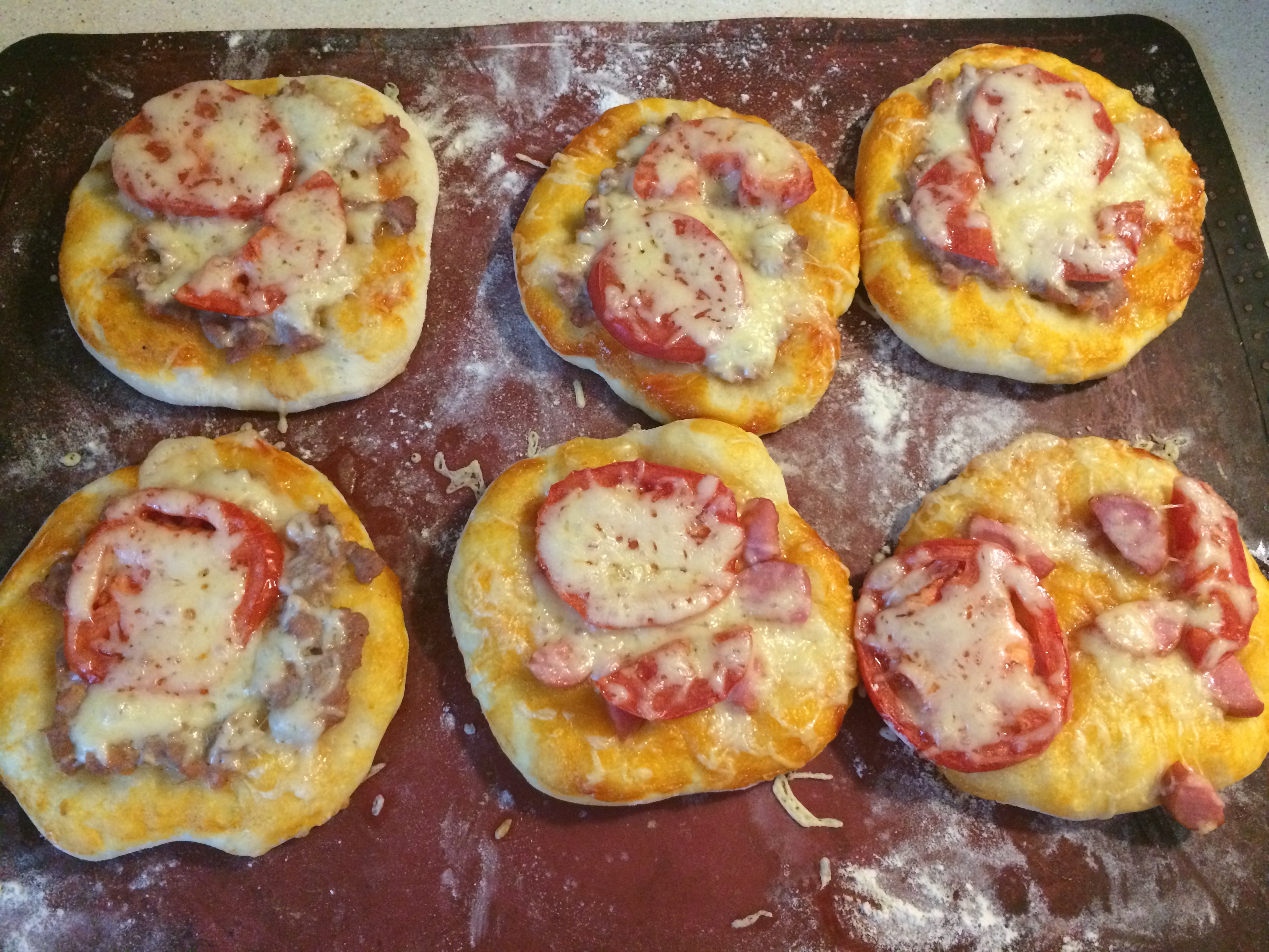 мини пицца рецепт в домашних условиях в духовке из дрожжевого теста (120) фото