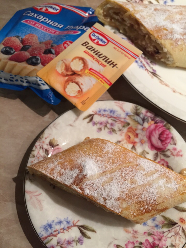 Австрийский штрудель (Topfenstrudel) с творожной начинкой