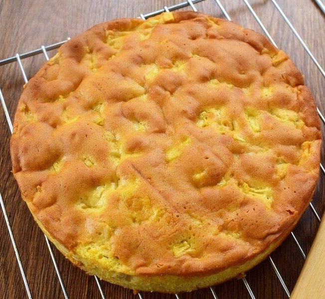Бисквитный пирог с грушами – кулинарный рецепт