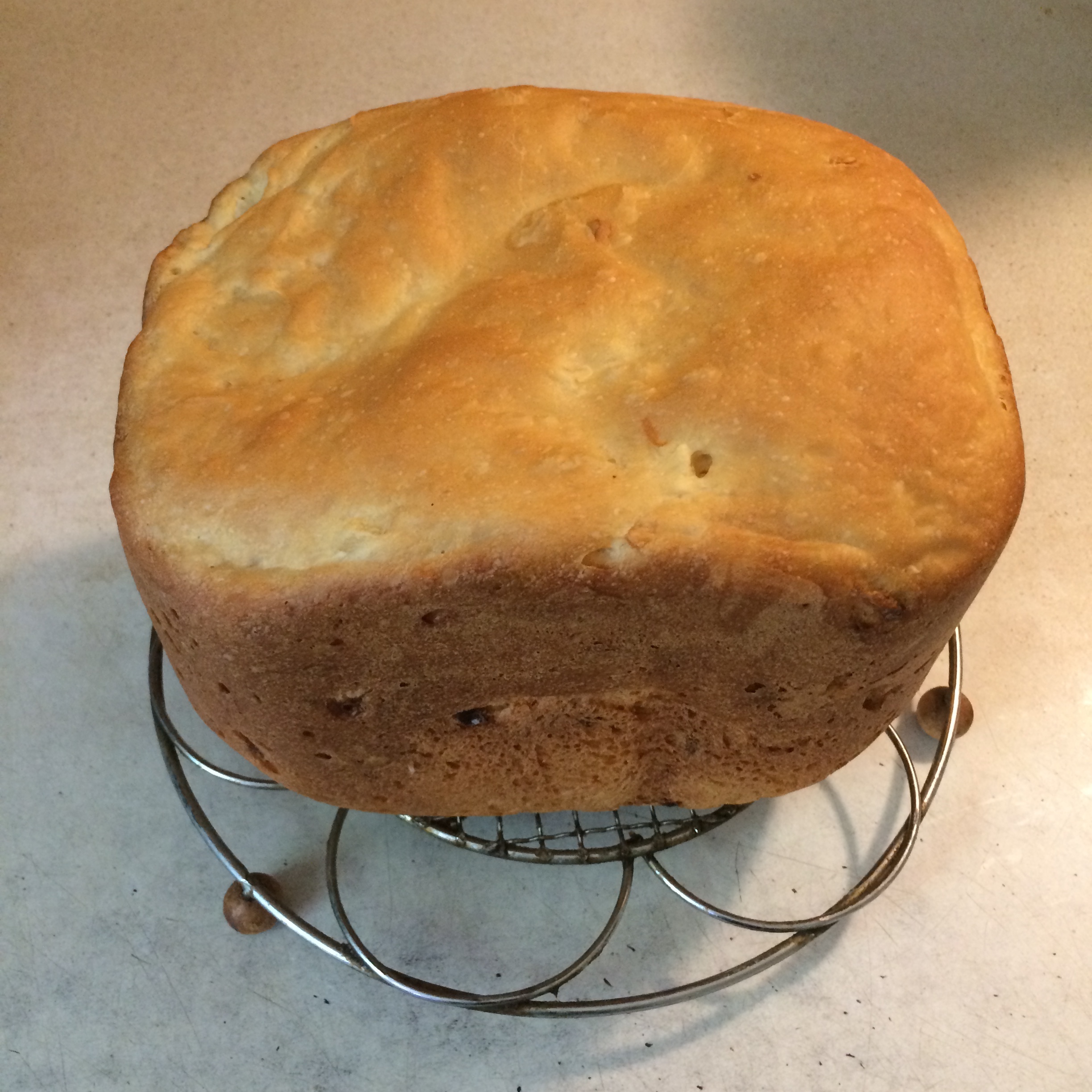 Хлеб с чесноком и луком в хлебопечке