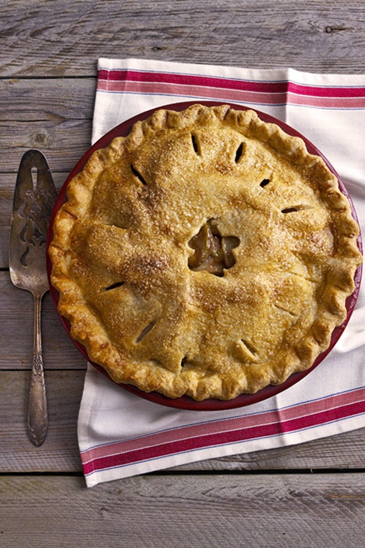 Apple pie recipe. Американский яблочный пирог. Американский пирог Apple pie. Шарлотка американский пирог. Американский пирог яблочный пирог.