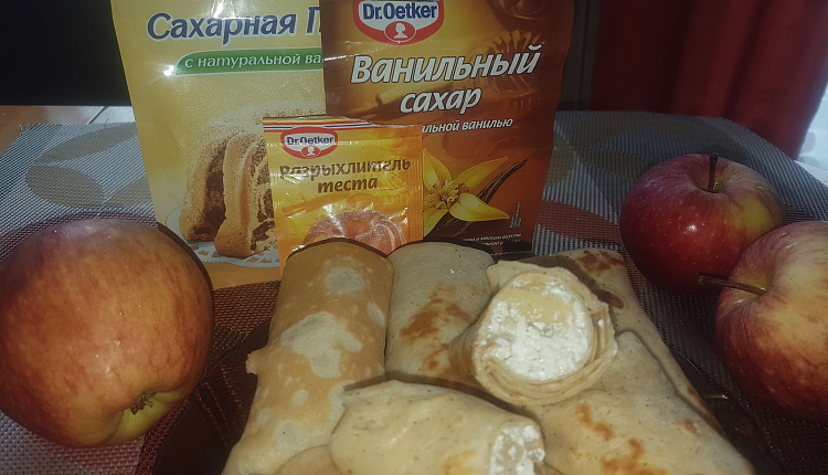 Блины с творогом и яблоком