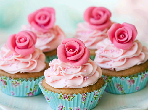 Фото рецепта Секреты кондитера: капкейки с кремом устойчивой формы