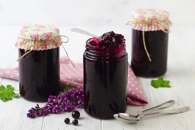 Конфитюр из черной и красной смородины