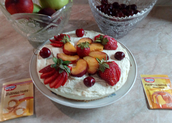 Домашний торт фруктово-ягодный