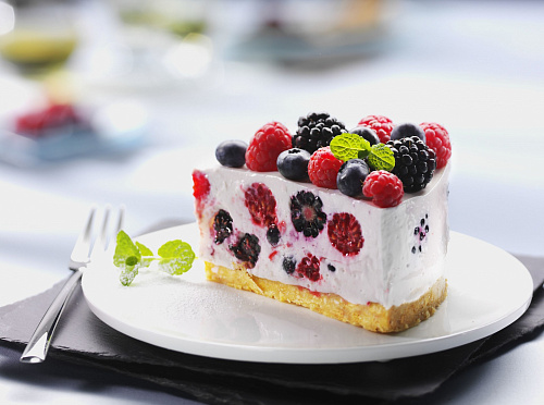 Фото рецепта Фруктовый торт: быстро и вкусно!