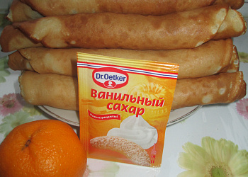 Блинные трубочки с яблочным джемом
