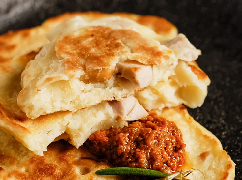 Фото рецепта Оладьи на кефире с ветчиной