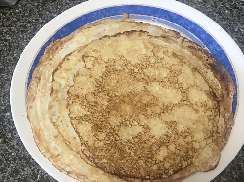 Фото рецепта Блины на белом йогурте 