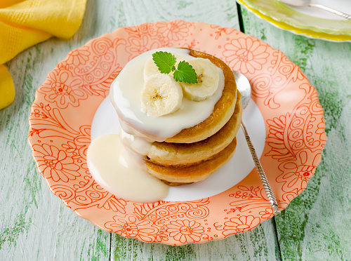 Фото рецепта Творожно-банановые оладьи