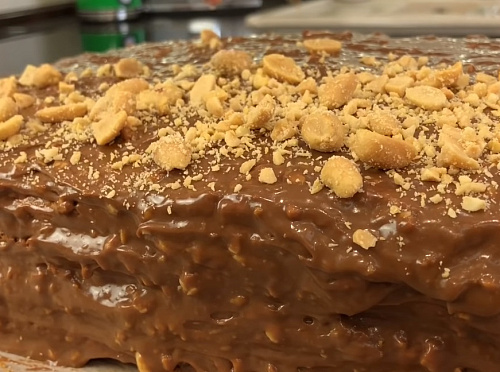 Фото рецепта Торт &quot;Сникерс&quot;