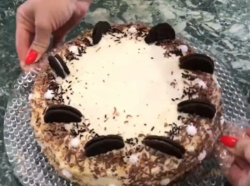 Фото рецепта Торт молочная девочка