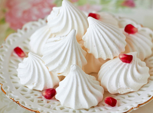 Фото рецепта Пирожные Безе - просто и вкусно!