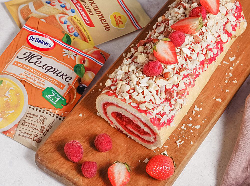 Фото рецепта Бисквитный рулет с джемом