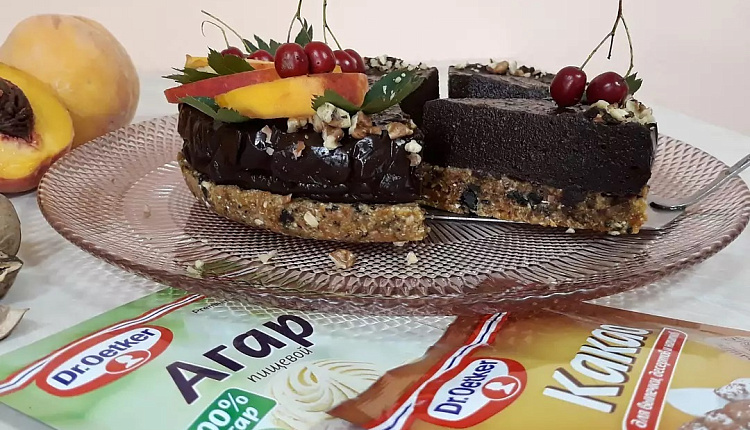 Шоколадный веганский торт