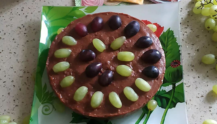 Шоколадный веганский торт