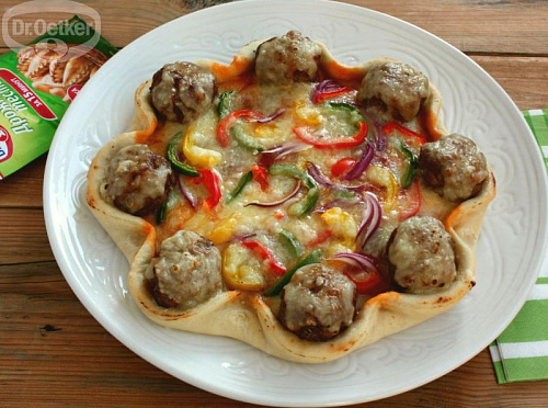 Фото рецепта Тонкая пицца &quot;Чизбургер&quot;